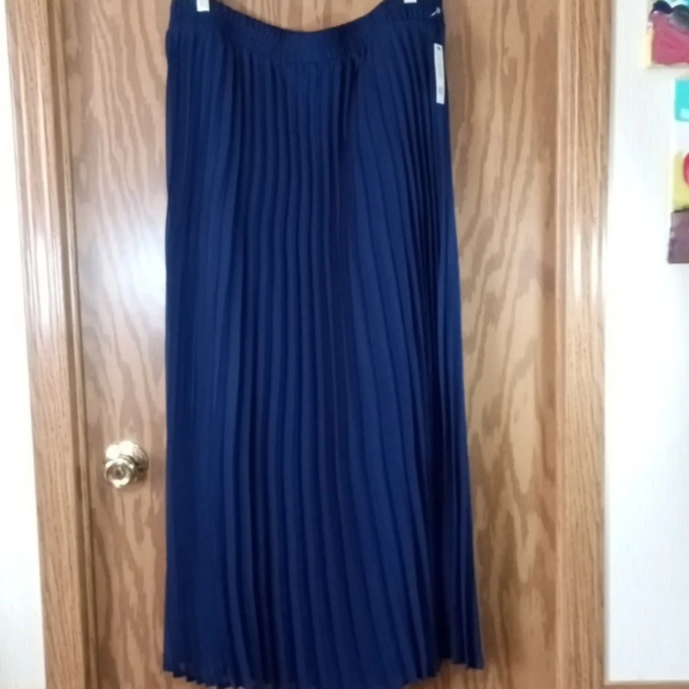 NY Collections, Office, Church, Professional, Special Occasion, according pleats - Picture 2 of 6